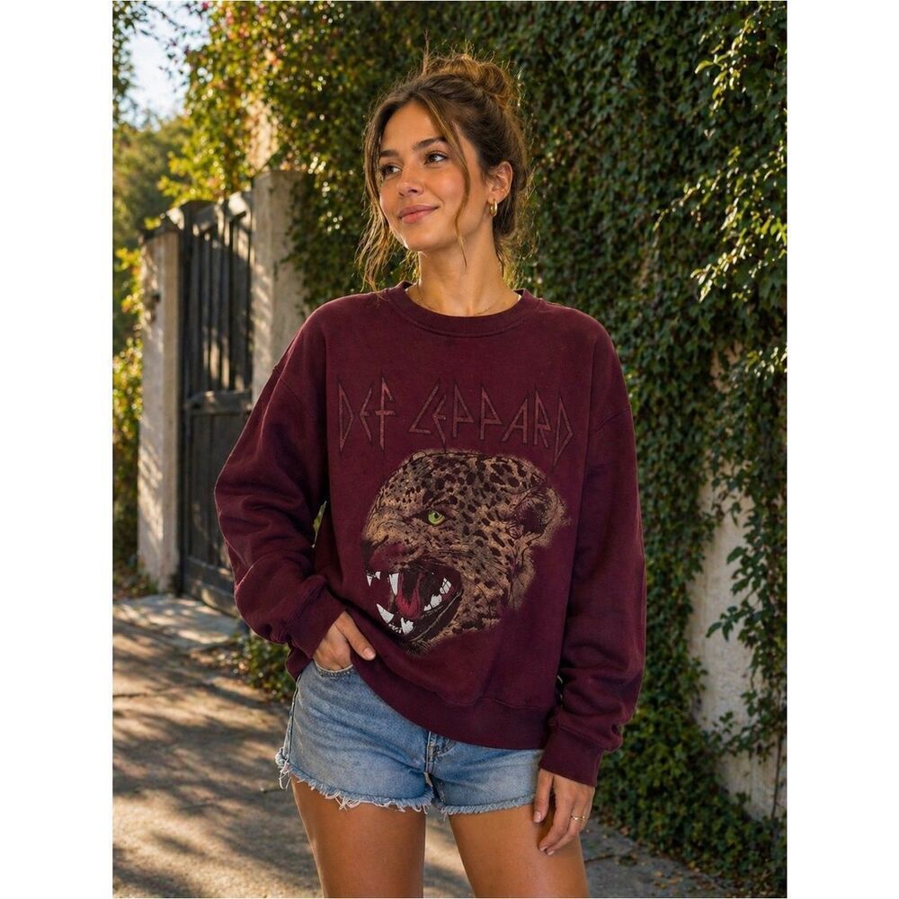 Def Leppard Maroon Graphic Pullover Sweatshirt